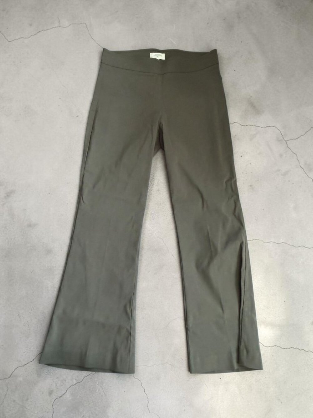 AVENUE MONTAIGNE Olive Green Rolled Cigarette Crop Pants Size 4